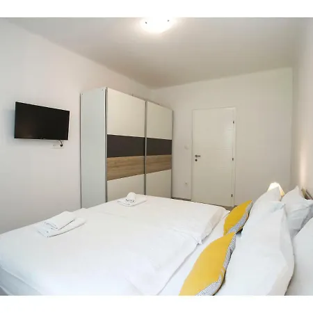 Spaladium - Center * Split