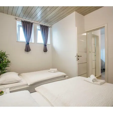 Spaladium - Center * سبليت